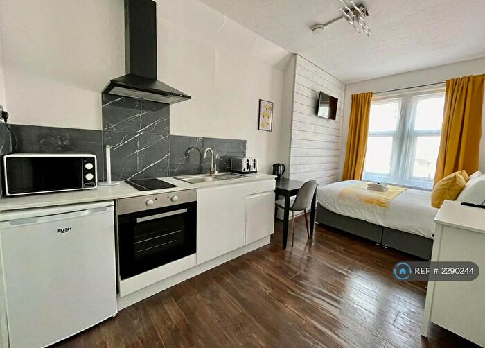 Studio To Rent In Westbourne, Dorset, BH4