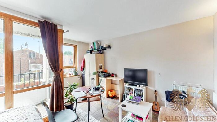 3 Bedroom Apartment To Rent In Dartington, Plender Street, London, NW1