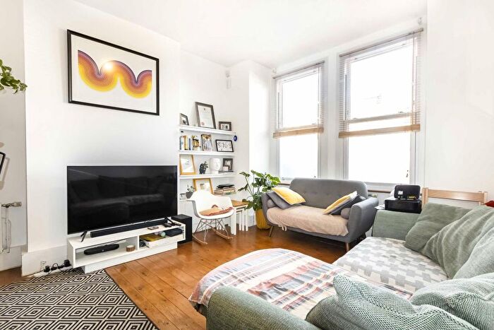 1 Bedroom Flat To Rent In Stockfield Road, London, SW16