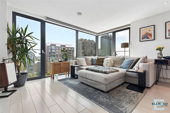 2 Bedroom Flat For Sale In Waterside Way, London, N17