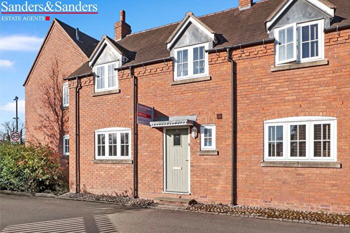2 Bedroom Terraced House To Rent In Moorfield Road, Alcester, B49