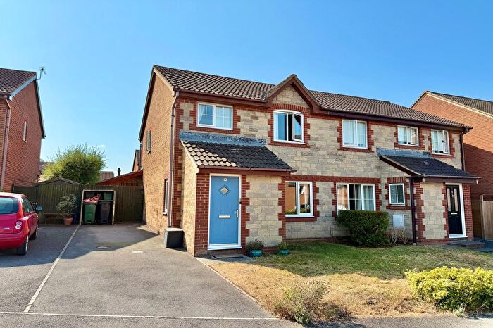 4 Bedroom Semi-Detached House For Sale In The Cornfields, Weston-Super-Mare, BS22