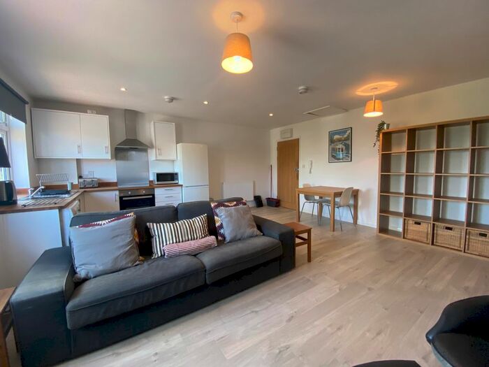 1 Bedroom Flat To Rent In Cape Road, Warwick, CV34