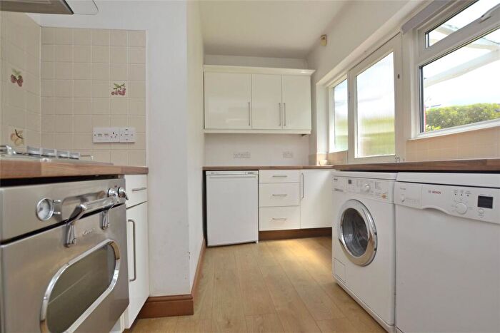3 Bedroom Bungalow To Rent In Campden Road, Tuffley, Gloucester, Gloucestershire, GL4