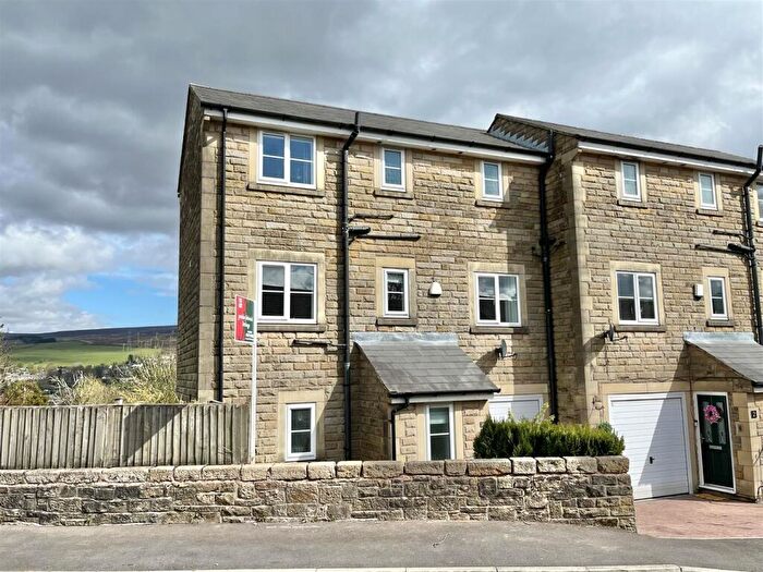 4 Bedroom Semi-Detached House To Rent In Paradise Street, Hadfield, Glossop, SK13