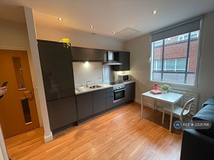 Studio To Rent In Hartshead House, Sheffield, S1