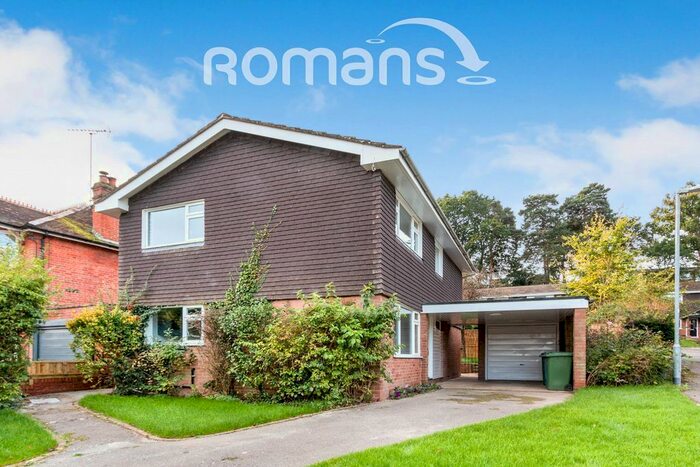 4 Bedroom Detached House To Rent In Longdown Road, Sandhurst, GU47