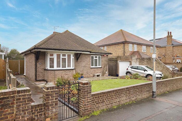 2 Bedroom Bungalow For Sale In Gladstone Road, Broadstairs, CT10