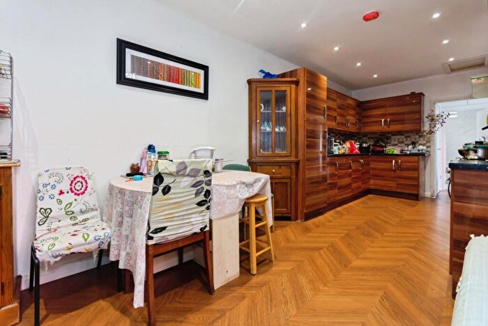 5 Bedroom House For Sale In Langley Road, Small Heath, Birmingham, West Midlands, B10