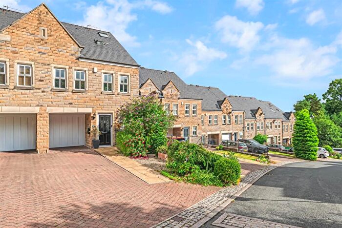 6 Bedroom Town House For Sale In College Drive, Ilkley, LS29