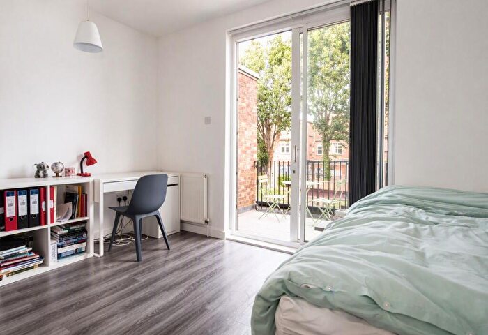 Studio To Rent In The Grove, Finchley, N3