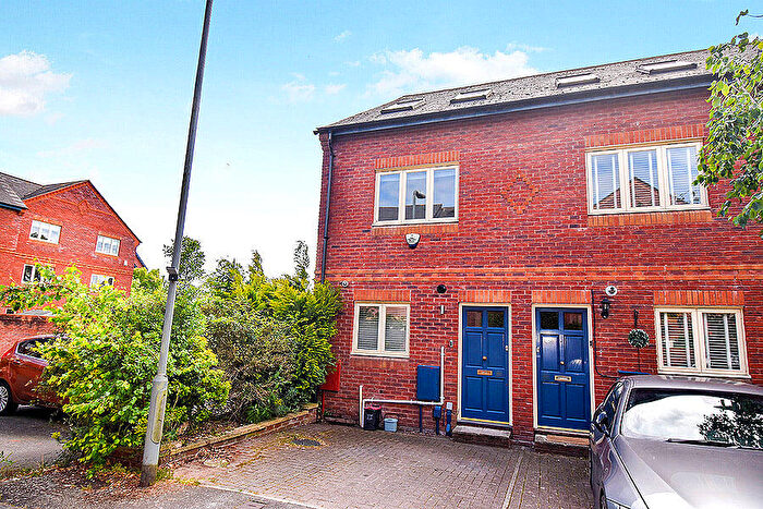4 Bedroom End Of Terrace House For Sale In Haven Road, Exeter, EX2