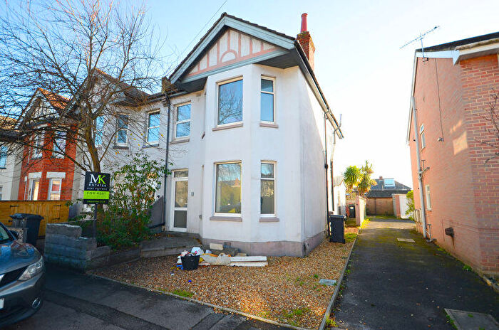 4 Bedroom Detached House To Rent In Grants Avenue, Bournemouth, BH1