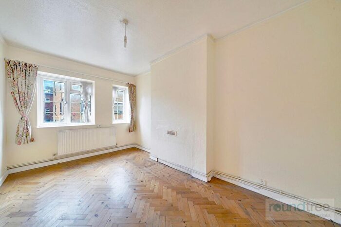 1 Bedroom Flat For Sale In Burnham Court, Brent Street, NW4
