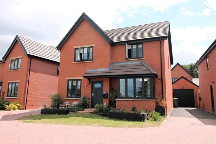 3 Bedroom Detached House For Sale In Chase View, Newent, GL18
