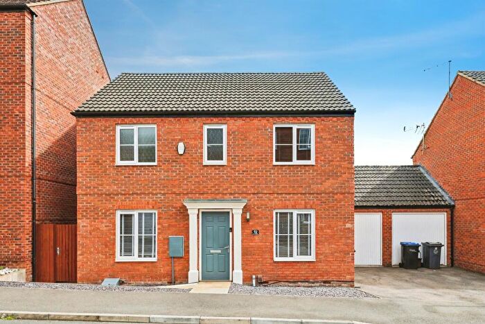4 Bedroom Detached House For Sale In Hedgerow Lane, Northampton, NN3