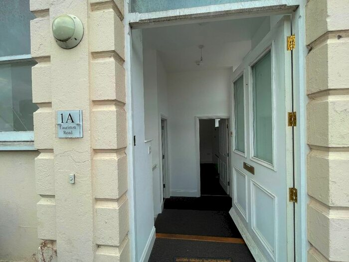 2 Bedroom Flat To Rent In Braybon Yard, Lauriston Road, Brighton, BN1
