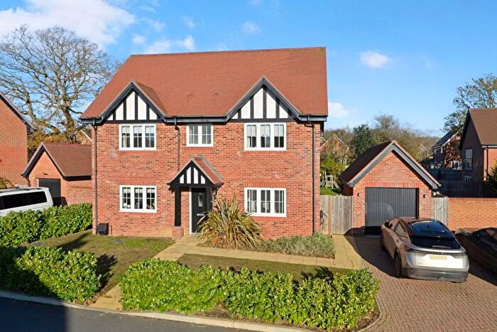 4 Bedroom Detached House For Sale In Bramley Vale, Cranleigh, GU6