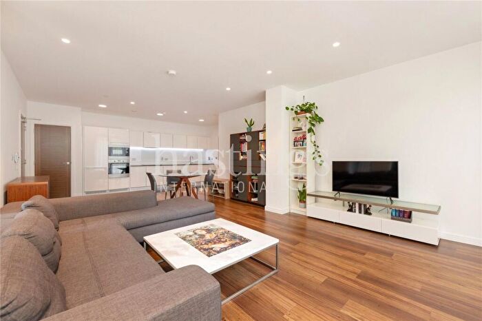 1 Bedroom Flat To Rent In Hornbeam House, Quebec Way, London, SE16