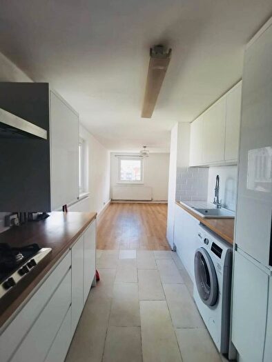 4 Bedroom Flat To Rent In Verity House, Merchant Street, Bow, Mile End, London, E3