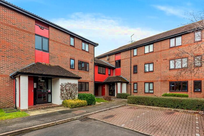 1 Bedroom Flat To Rent In Abingdon, Oxfordshire, OX14