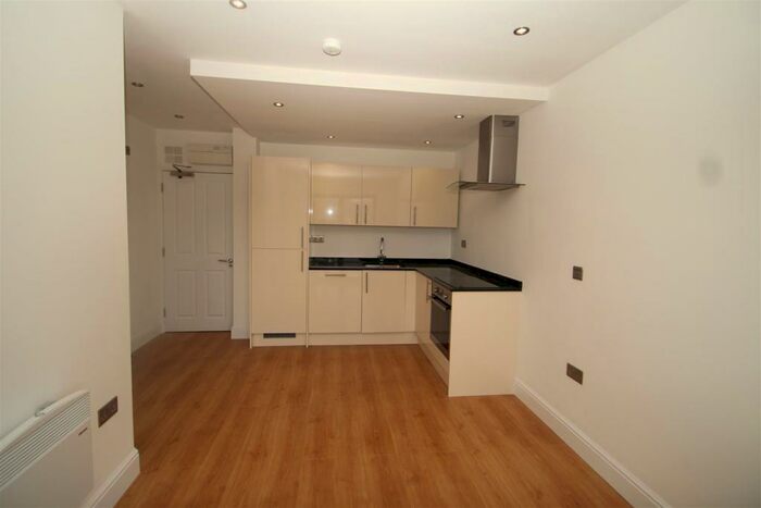 1 Bedroom Flat To Rent In Swan Court Waterhouse Street, Hemel Hempstead, HP1