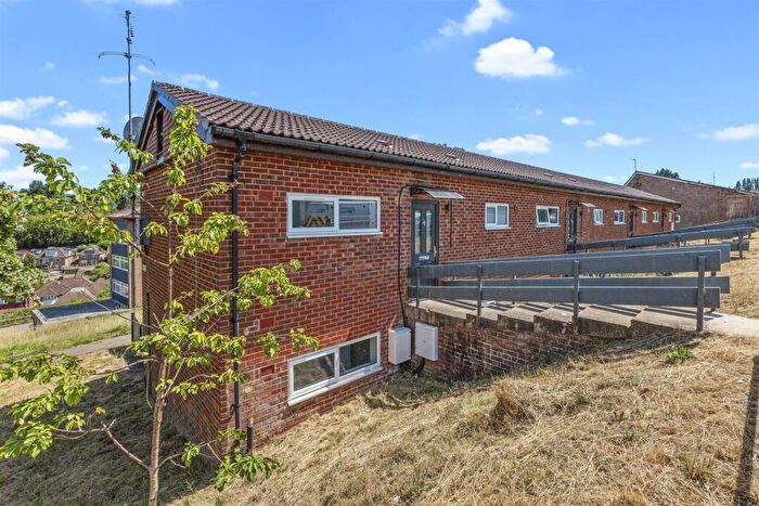 1 Bedroom Apartment To Rent In Longland Way, High Wycombe, HP12