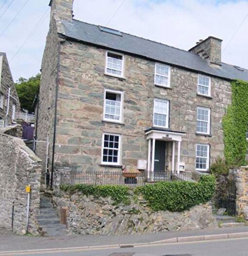 3 Bedroom End Of Terrace House To Rent In Aberamffra Road, Barmouth, LL42