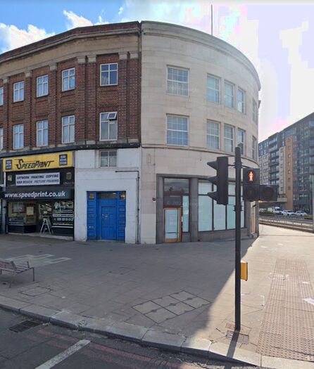 2 Bedroom Flat To Rent In Cranbrook Road, Ilford, Essex, IG2