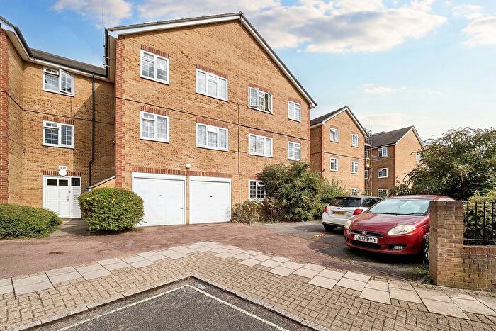 2 Bedroom Flat For Sale In Havil Street, London, SE5