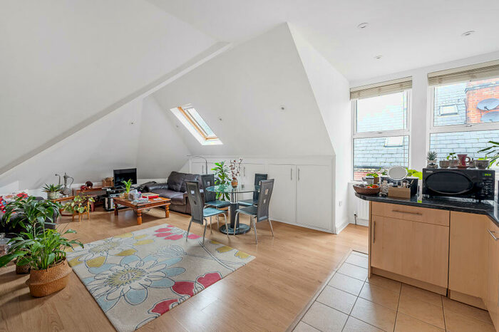 1 Bedroom Flat To Rent In Crystal Palace, London, SE19