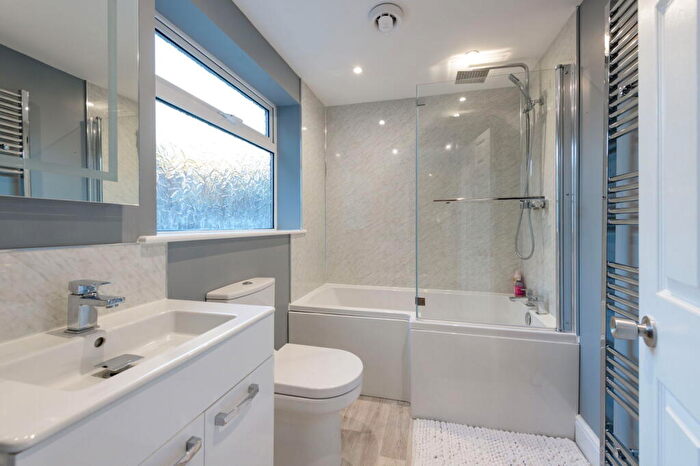 4 Bedroom End Of Terrace House For Sale In Bridge Street In Grantham, NG31