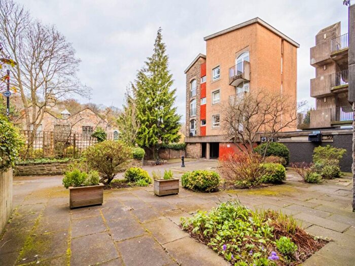 1 Bedroom Flat To Rent In Browns Close, Cannongate, Edinburgh, EH8