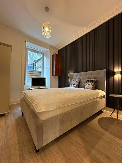 1 Bedroom Flat To Rent In , Richmond Terrace, Edinburgh, EH11