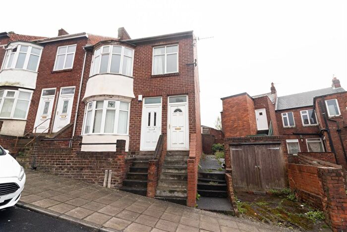 2 Bedroom Flat To Rent In Caris Street, Gateshead, NE8