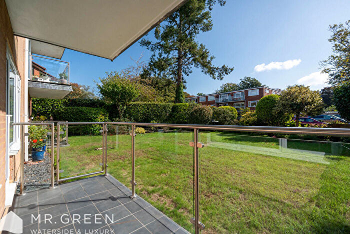 2 Bedroom Apartment For Sale In Grosvenor Road, Westbourne, Bournemouth, BH4