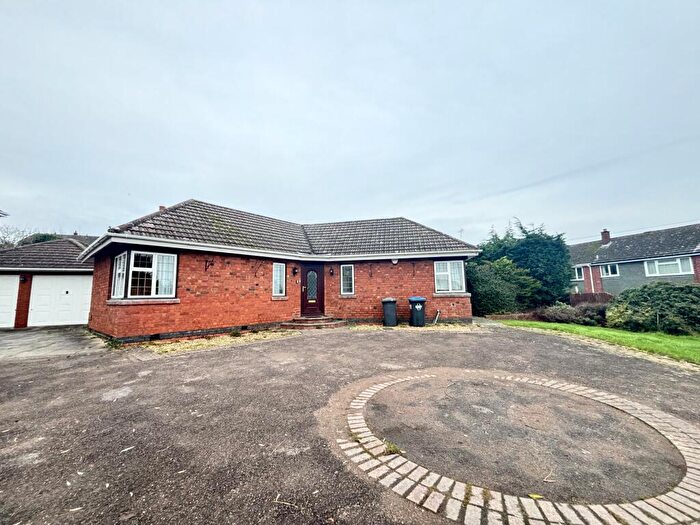 4 Bedroom Bungalow To Rent In Crick Road, Rugby, CV21