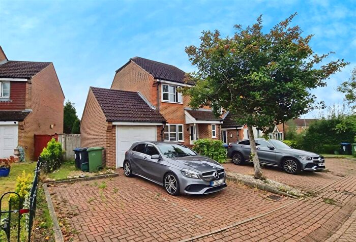3 Bedroom End Of Terrace House For Sale In Denbigh Close, Hemel Hempstead, HP2