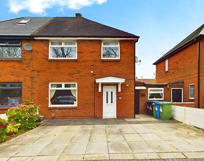 3 Bedroom Semi-Detached House To Rent In Chapel Street, Pemberton, Wigan, WN5