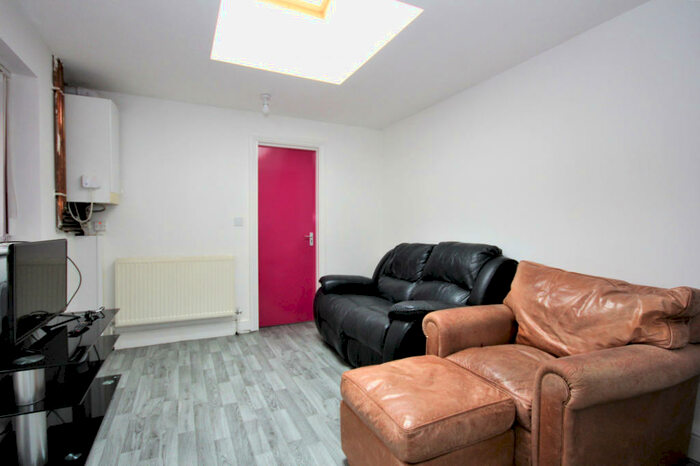 3 Bedroom Flat To Rent In Eldon Street, Preston, Lancashire, PR1