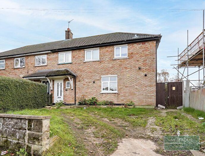 3 Bedroom Semi-Detached House For Sale In Thoresby Road, Scunthorpe, DN17