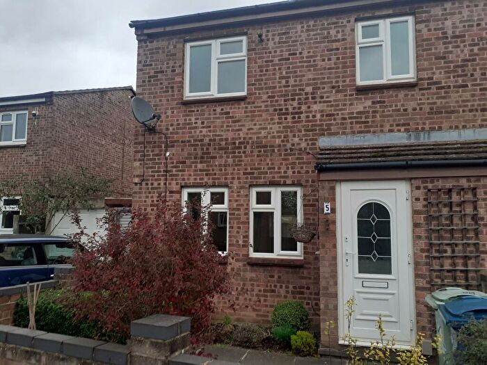 3 Bedroom Semi-Detached House To Rent In Gwyneth Road, Littlemore, Oxford, OX4