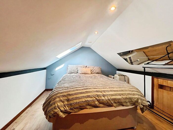 2 Bedroom End Of Terrace House For Sale In Whitfeld Road, Ashford, TN23