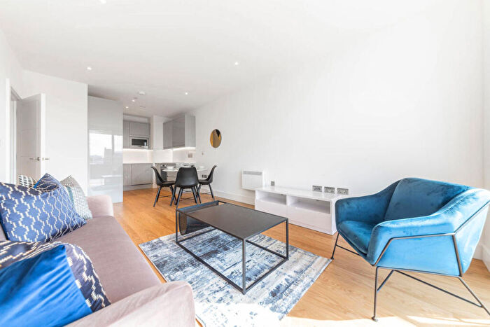 2 Bedroom Flat To Rent In Pershore Street, Birmingham, B5