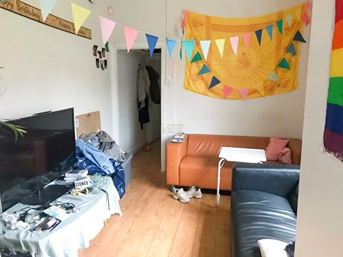 6 Bedroom Property To Rent In Bournbrook Road, Selly Oak, Birmingham, B29