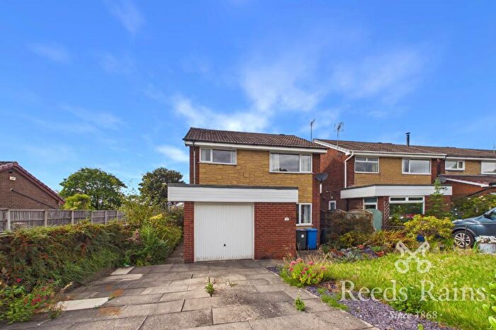 3 Bedroom Detached House For Sale In Carleton Road, Chorley, Lancashire, PR6