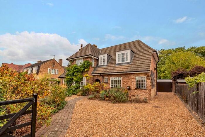 4 Bedroom Detached House To Rent In Millington Road, Newnham, Cambridge, CB3