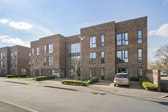 1 Bedroom Flat For Sale In Flat Waddington House, Barnes Wallis Way, Bricket Wood, St. Albans, AL2
