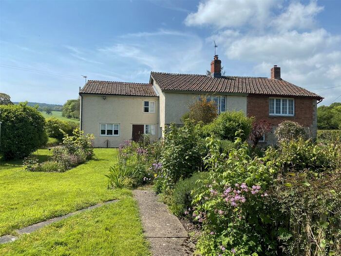 3 Bedroom Semi-Detached House For Sale In Bowgreen, Staple Fitzpaine, Taunton, TA3