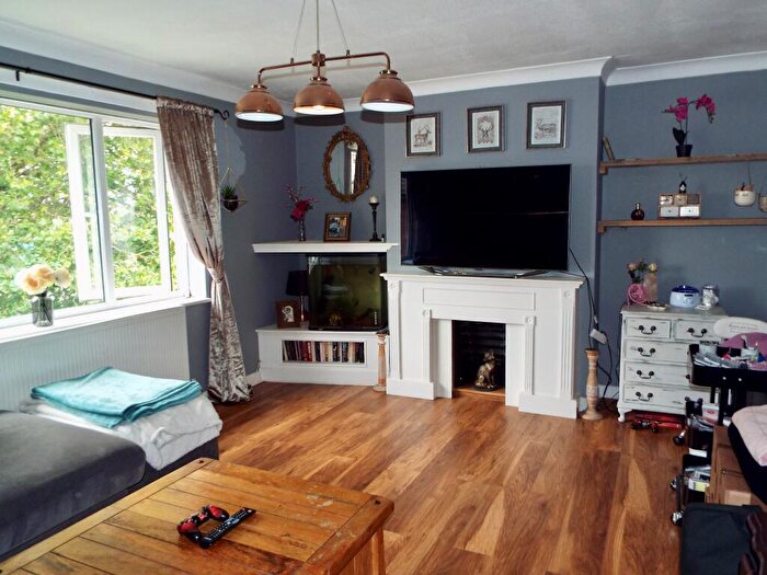 2 Bedroom Flat To Rent In The Boulevard, Worthing, BN13